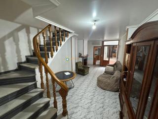 Casa aparellada a Oliva Pueblo. Casa típica de pueblo en oliva en venta