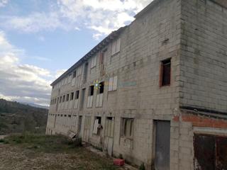 Finca rústica a Benigànim. Parcela rustica con una construcción de granja inactiva