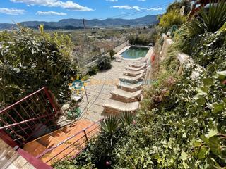 Xalet a Ador. Villa de venta para eventos en ador