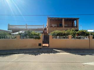 Chalet in Grau de Gandía-Marenys de Rafalcaid. Chalet a la venta en playa de gandía