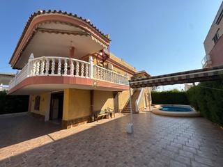 Chalet en Daimús. Magnifico chalet con ascensor