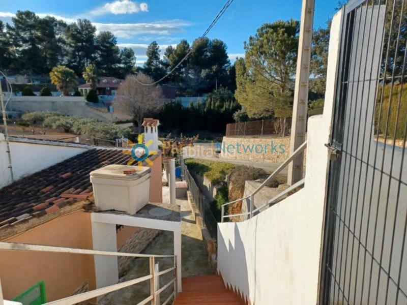 Foto d3039bef-63fb-4516-9995-5c4ccde21890. Chalet avec cheminée parking piscine dans Sant Rafael Ontinyent