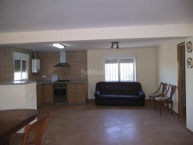 Foto f668edd9-50f3-4298-bc84-abd61cfc9f3d. Chalet  muy bien ubicado en Agullent