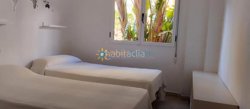 Foto e969b03a-eaef-49ad-9682-d50b712c32dd. Alquiler planta baja  en alquiler en playa en Oliva