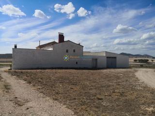 Masia a El Rabal. Masia de venta en villena