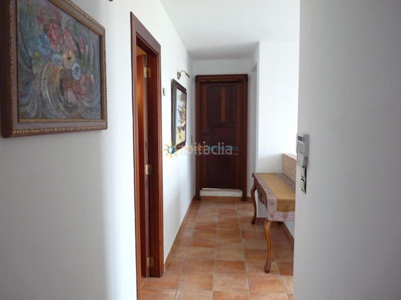 Foto a2cf1f76-4b2a-421e-b7ba-b86b21a702e7. Chalet mit heizung parking in Oliva pueblo Oliva