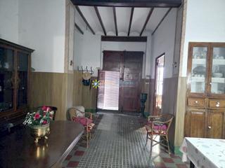 Maison à Vilallonga / Villalonga. Casa con carácter en el centro de villalonga