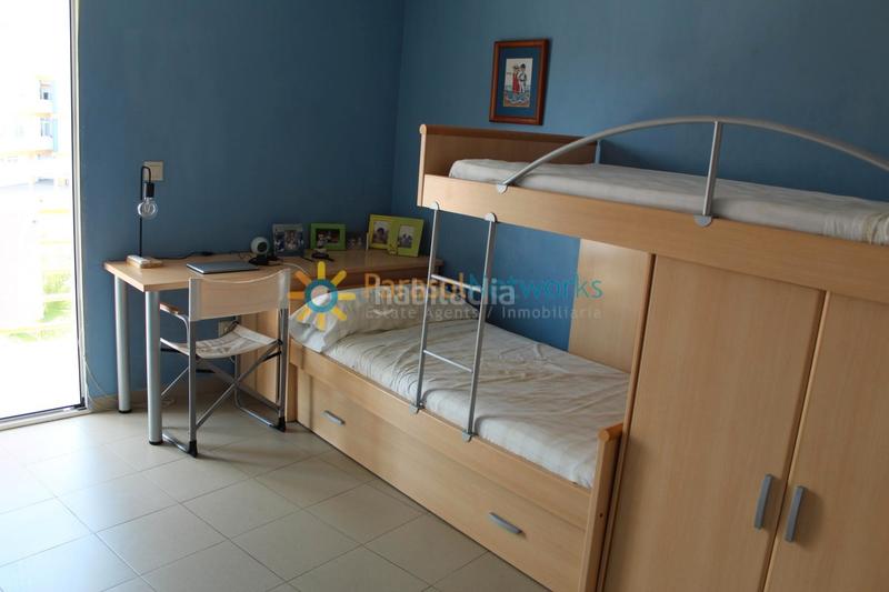 Foto c14e607e-c914-42c2-ae4e-7563df3c99f5. Rent flat with pool in Oliva nova Oliva