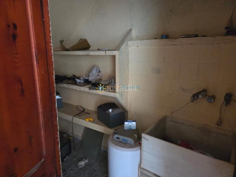 Foto 48c769e7-85f4-4abd-b63f-1406e816a48d. Casa aparellada amb xemeneia a Alcàntera de Xúquer