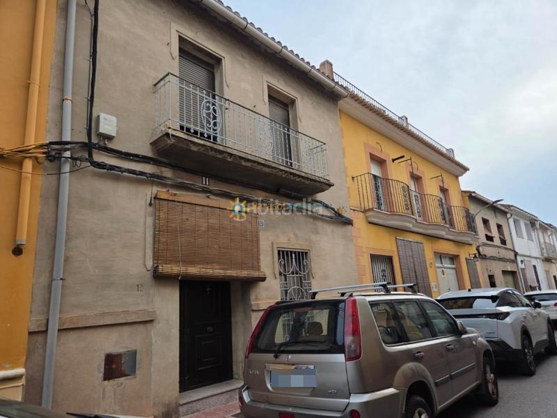 Foto de548c27-3bb4-4b1c-a093-dee94caba6b0. Casa aparellada amb xemeneia a Alcàntera de Xúquer