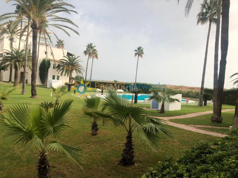 Foto 4fe78272-068d-4918-b073-9259d2e8f766. Lloguer planta baixa amb piscina a Xeraco
