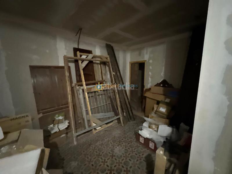 Foto a7478f5c-5b58-46ff-90e5-e90c848432f8. Casa aparellada amb xemeneia a Rafelcofer