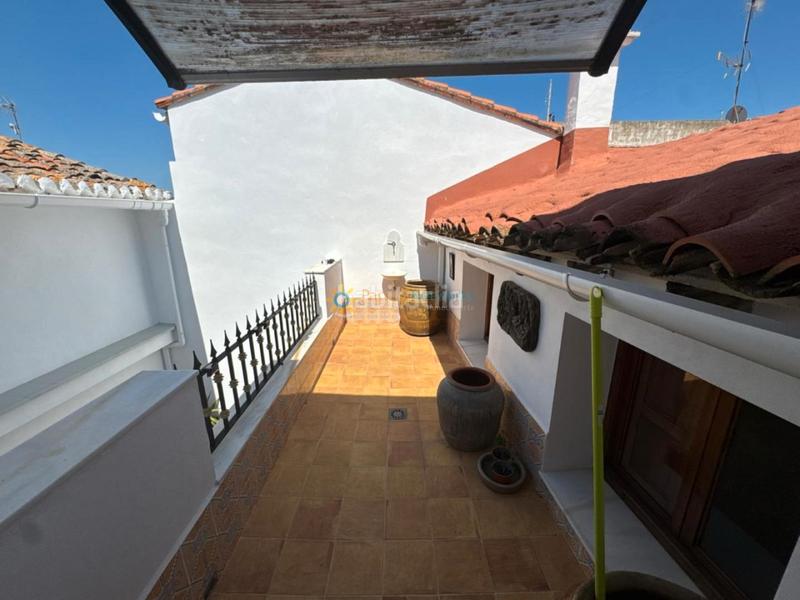 Foto 691642ec-af82-4e5e-af7d-dcb846e143cd. Doppelhaus mit kamin in Rafelcofer