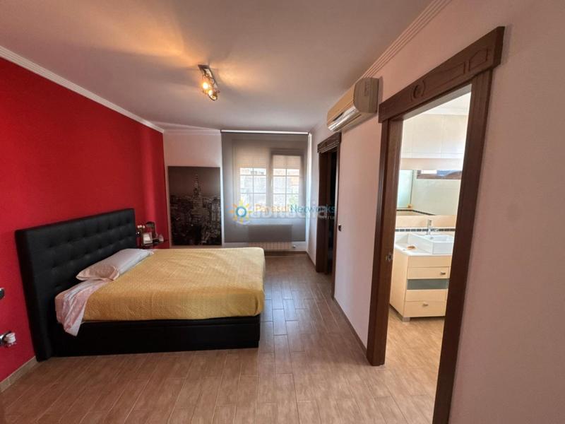 Foto 34a329d3-7e9e-45ee-9fee-ef9d45327226. Chalet mit parking pool in Piles