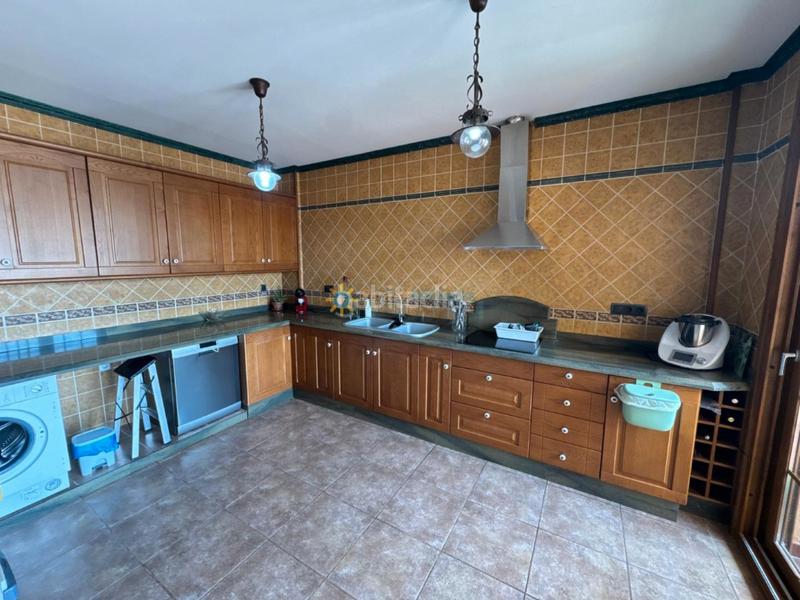 Foto 52f5851b-750e-41ff-943b-5a8c0f37944c. Chalet mit parking pool in Piles