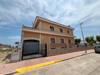 Chalet in Piles. Chalet de venta en piles