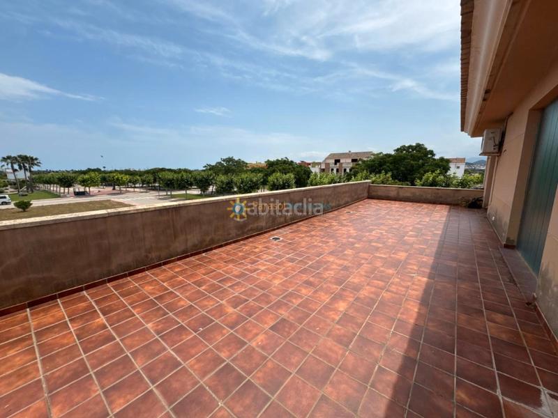 Foto d642045a-1772-4dd3-b891-e806b00ab9ed. Chalet mit parking pool in Piles