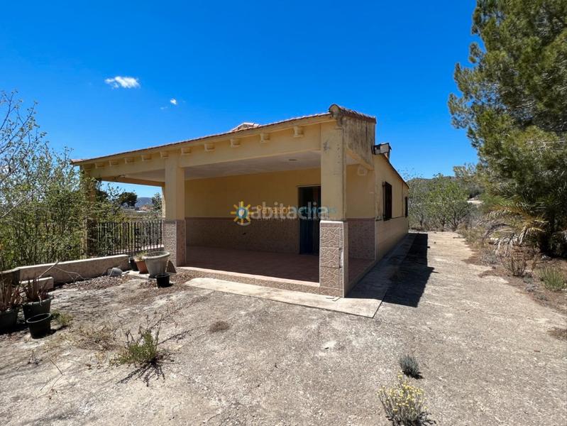 Foto 781b313f-7f81-4dd2-8617-c263f7c3a3bb. Xalet amb xemeneia aparcament a Alfarrasí