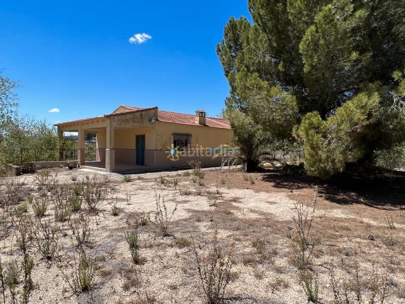 Foto a5d8b15f-16ec-4cfb-b1c9-7a8dd9578193. Xalet amb xemeneia aparcament a Alfarrasí