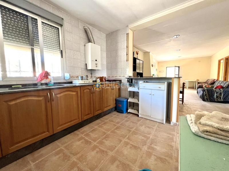 Foto e9077fef-6c66-45be-9958-7e154d5d6285. Xalet amb xemeneia aparcament a Alfarrasí