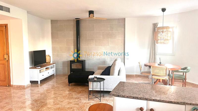 Foto 8d20c2d5-173c-46a8-99c1-edf0ec8e7f5d. Lloguer apartament amb xemeneia calefacció aparcament piscina a Oliva