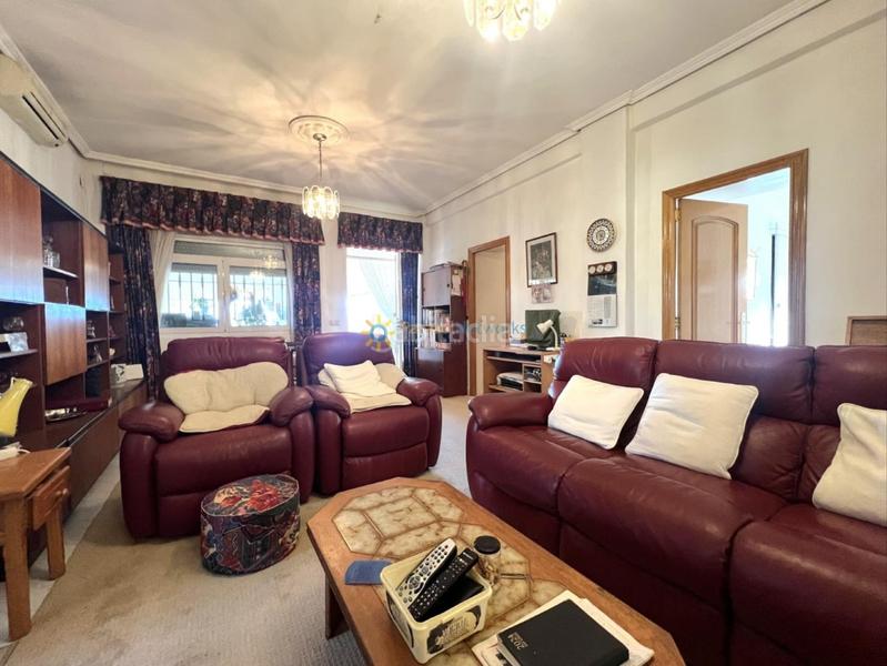 Foto 29908a19-b48d-4e44-8679-856c9f51d656. Chalet avec cheminée piscine dans Olleria (l´)