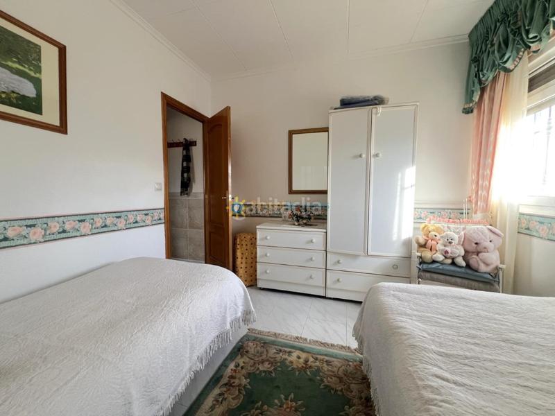 Foto e4020dfe-e9ef-4a1a-b742-39772f3d389e. Chalet avec cheminée piscine dans Olleria (l´)