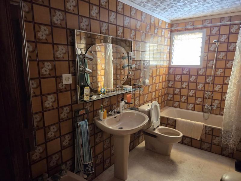 Foto 53bd2377-2e77-49bc-87e7-7808f0d504eb. Casa bifamiliare con parcheggio in Simat de la Valldigna