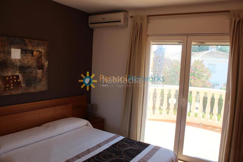 Foto 1dc82a81-76df-41d8-9099-0cf470762465. Rent chalet with parking pool in Oliva nova Oliva