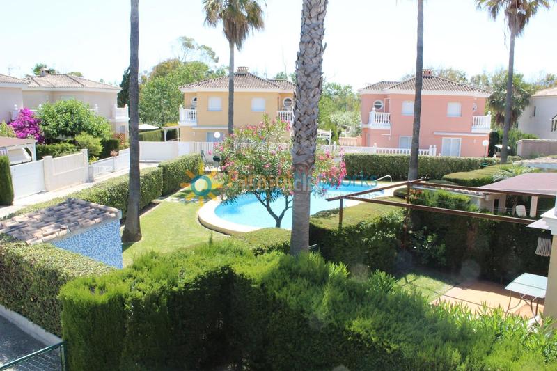 Foto b9ba838b-ff54-458c-8d73-0df0a215d2fc. Rent chalet with parking pool in Oliva nova Oliva