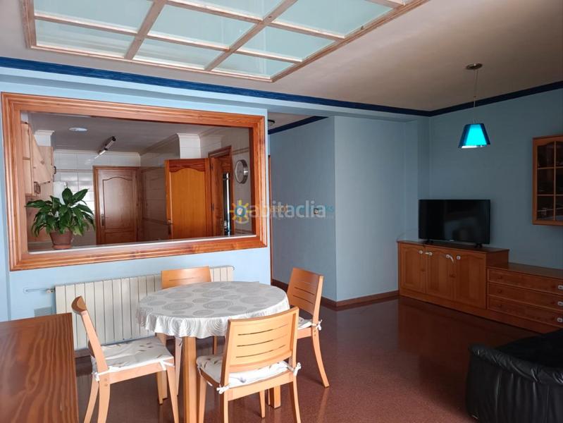 Foto 1d9a3e71-eed8-4f33-b552-14a695ed9456. Casa aparellada amb xemeneia calefacció aparcament a Oliva