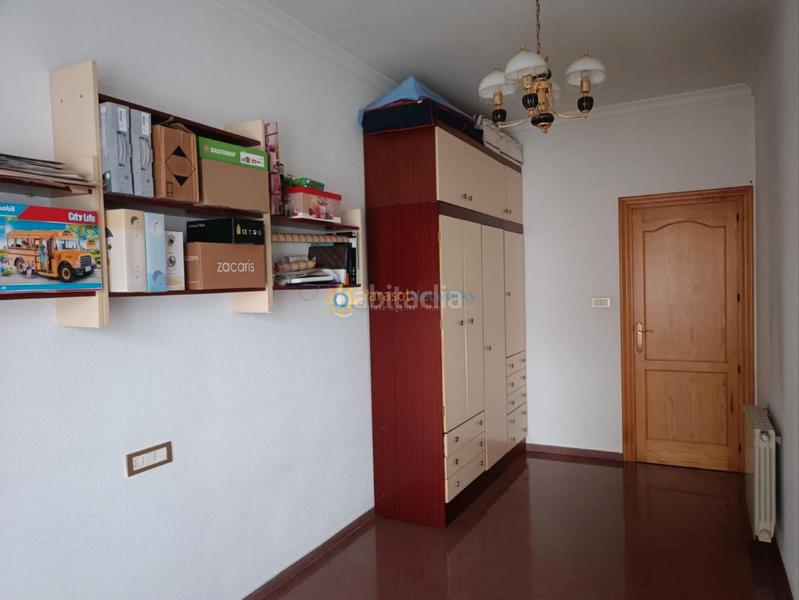 Foto c0ac136e-26e0-4e28-b039-9702a3724360. Casa pareada en Oliva pueblo Oliva