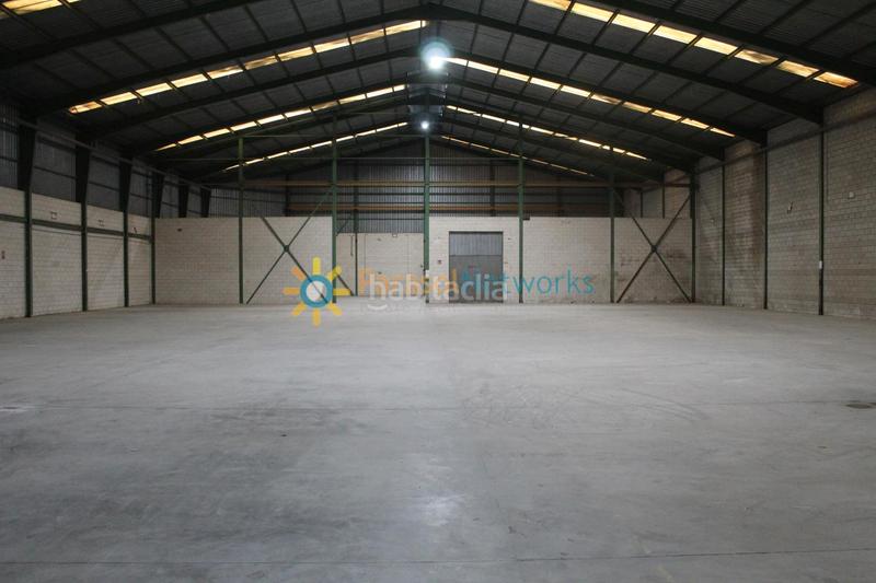 Foto 66d7a617-e303-4cc7-ab50-8794e368606a. Alquiler nave industrial en Oliva playa Oliva