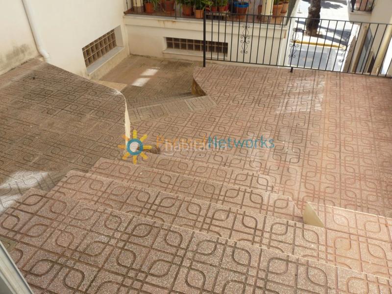 Foto b56d96c6-11d6-4337-90e8-b4b1295221a8. Local commercial dans Font d´en Carròs (la)