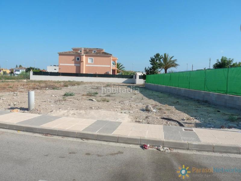 Foto d4c844c7-aec7-46d3-bdc4-5c19331587f4. Terreno residencial en Oliva playa Oliva