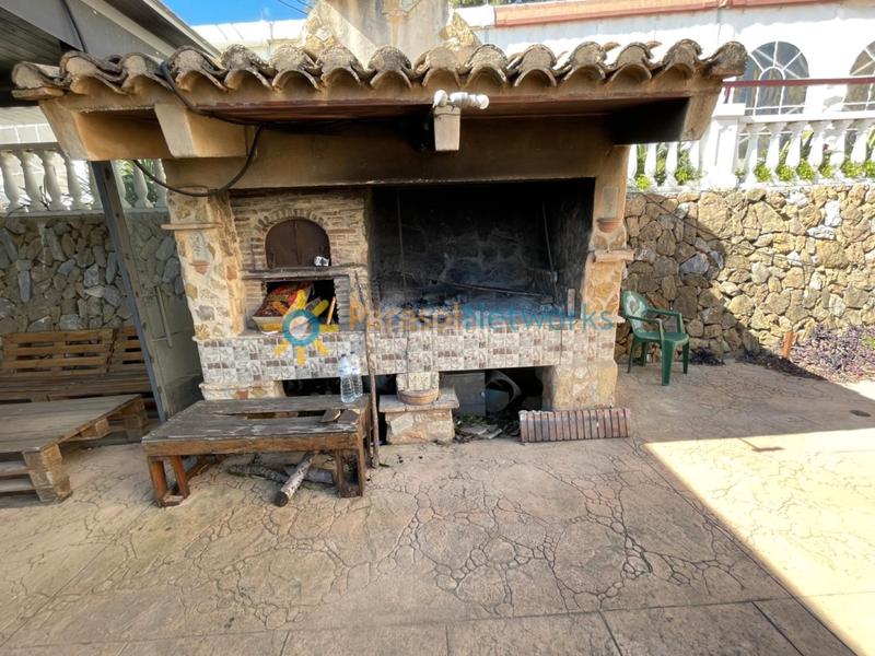 Foto 4bbdfede-bb1b-465d-bbcf-3b5d912cddb4. Edificio negocio con vivienda en Ador