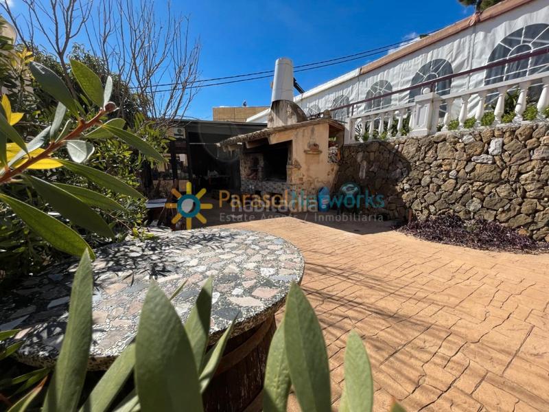 Foto 6bcdb964-1a3e-45b1-b7c4-9b2c72706511. Edificio negocio con vivienda en Ador