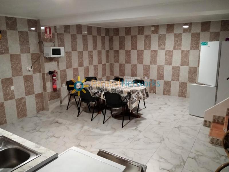 Foto 87ed5c28-01d2-4e3f-8f14-e29a30d90e91. Edificio negocio con vivienda en Ador