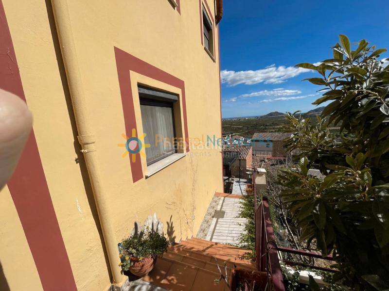 Foto ec7520de-84fe-49c6-b433-5dd31289de89. Edificio negocio con vivienda en Ador