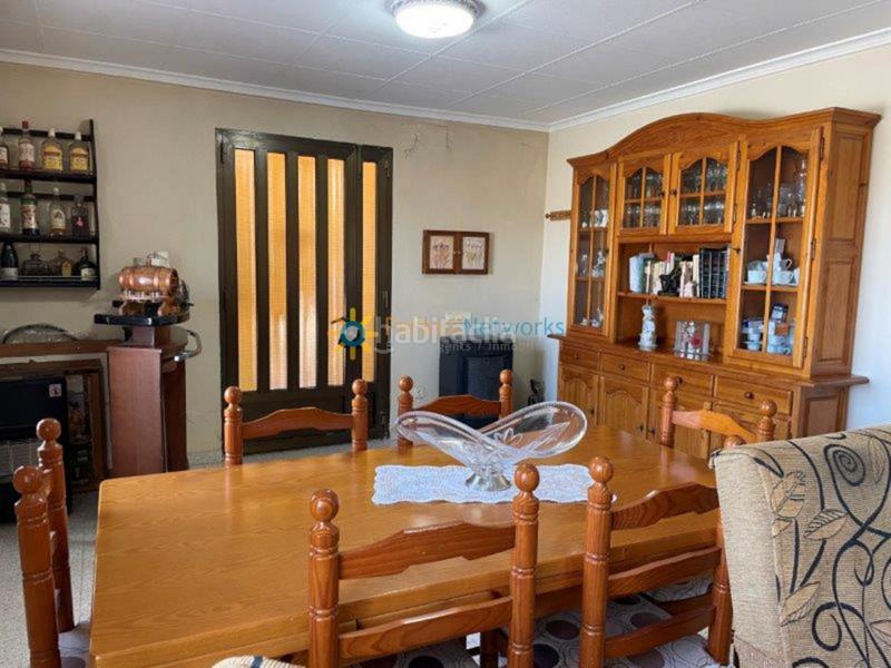 Foto b0da6934-2642-44c6-9904-05a36f1015aa. Chalet avec cheminée parking dans Sant Josep-Zona Hospital Ontinyent