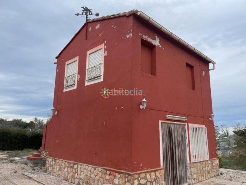 Foto 1f08edc8-7cca-48d4-81e6-9aecd28292bc. Chalet con camino in El Pilar Ontinyent