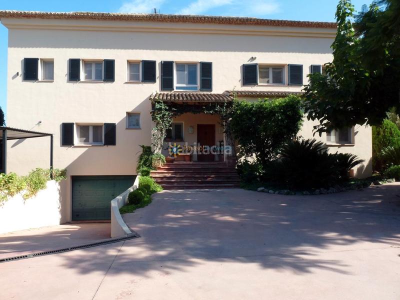 Foto 0bdc6b87-3e94-4bf6-afaa-0df784450a47. Chalet con camino riscaldamento parcheggio piscina in Gandia