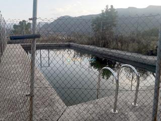 Country house in Atzúbia (L´)