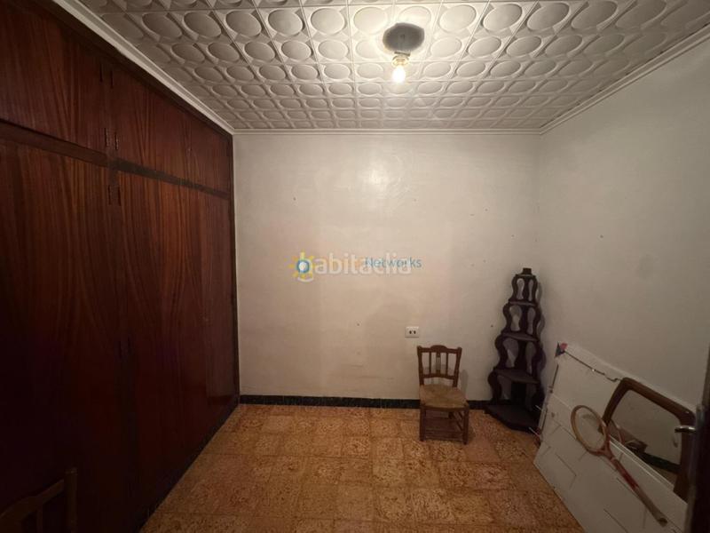 Foto 4743dfb0-544f-439f-8f4b-ddd501a46629. Édifice dans Almoines