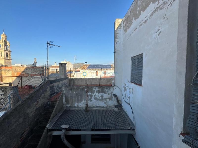 Foto 49889a52-b5bb-4565-99c3-42ef727b2216. Édifice dans Almoines