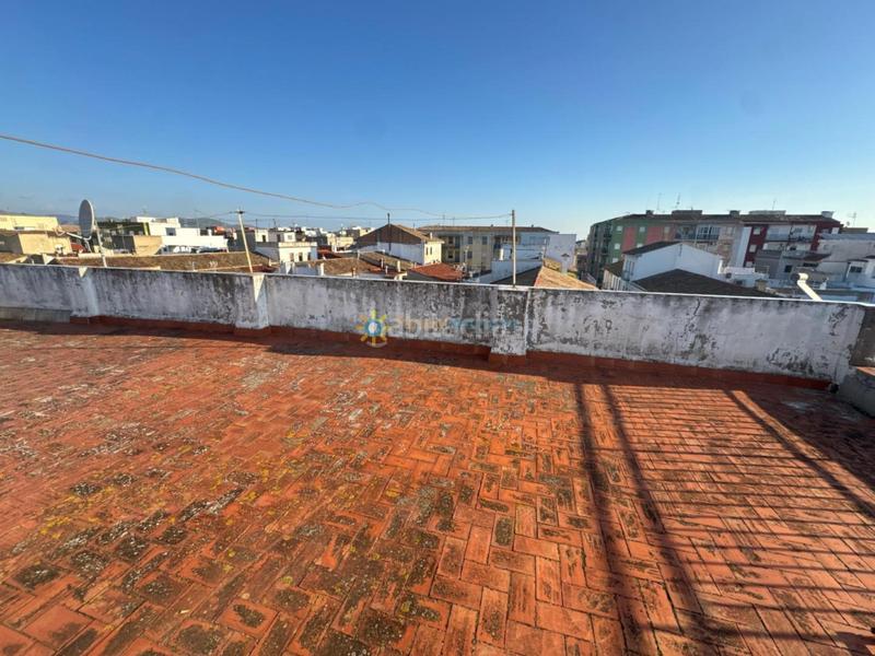 Foto 5925517f-7904-4e26-98f2-26d72f3d76ab. Édifice dans Almoines