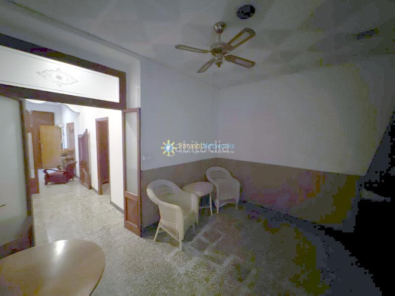 Foto 5fdad4f9-1492-45b1-8b84-9deeccffda9f. Édifice dans Almoines