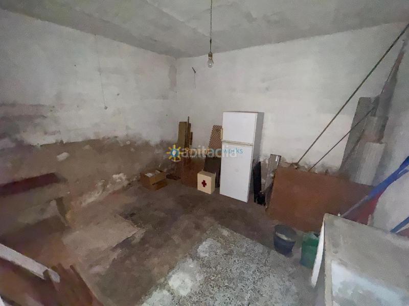 Foto 78546b42-d039-480e-a231-475105bbdb04. Édifice dans Almoines