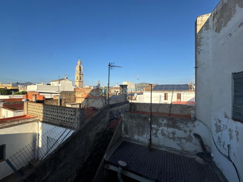 Foto 855a0315-6c4b-4223-abf7-46f4cddf0060. Édifice dans Almoines