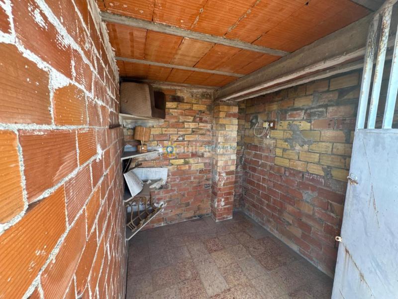 Foto 9bde9534-1cdc-4220-b813-086e6854f12a. Édifice dans Almoines